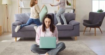 SGD-Fernstudium ermöglicht Eltern flexible Weiterbildung neben Familienalltag ohne (Foto: SGD.)
